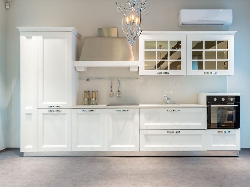 Kitchen & built-in cabinets